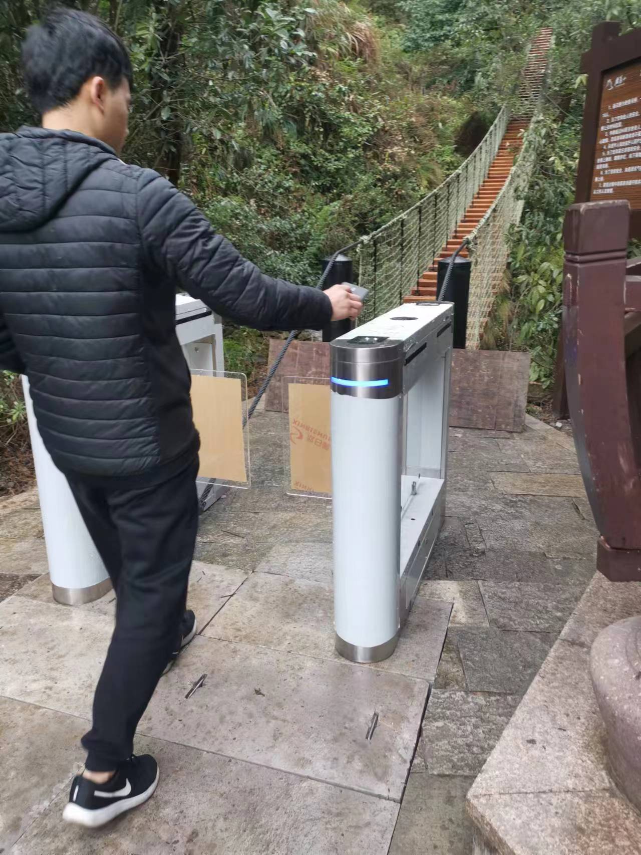 微信图片_20260918145647_1086_1.jpg